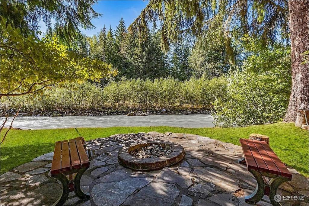 New: Steps From White River Near Mount Rainier National Park Greenwater Exterior photo